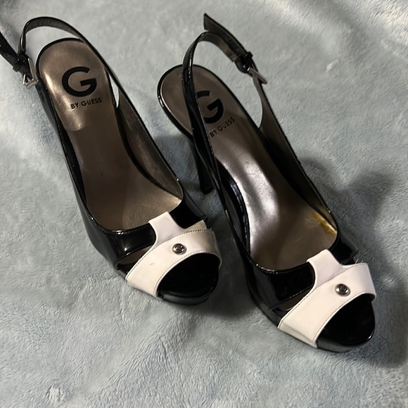 Guess High Heel Shoe - Picture 1 of 6